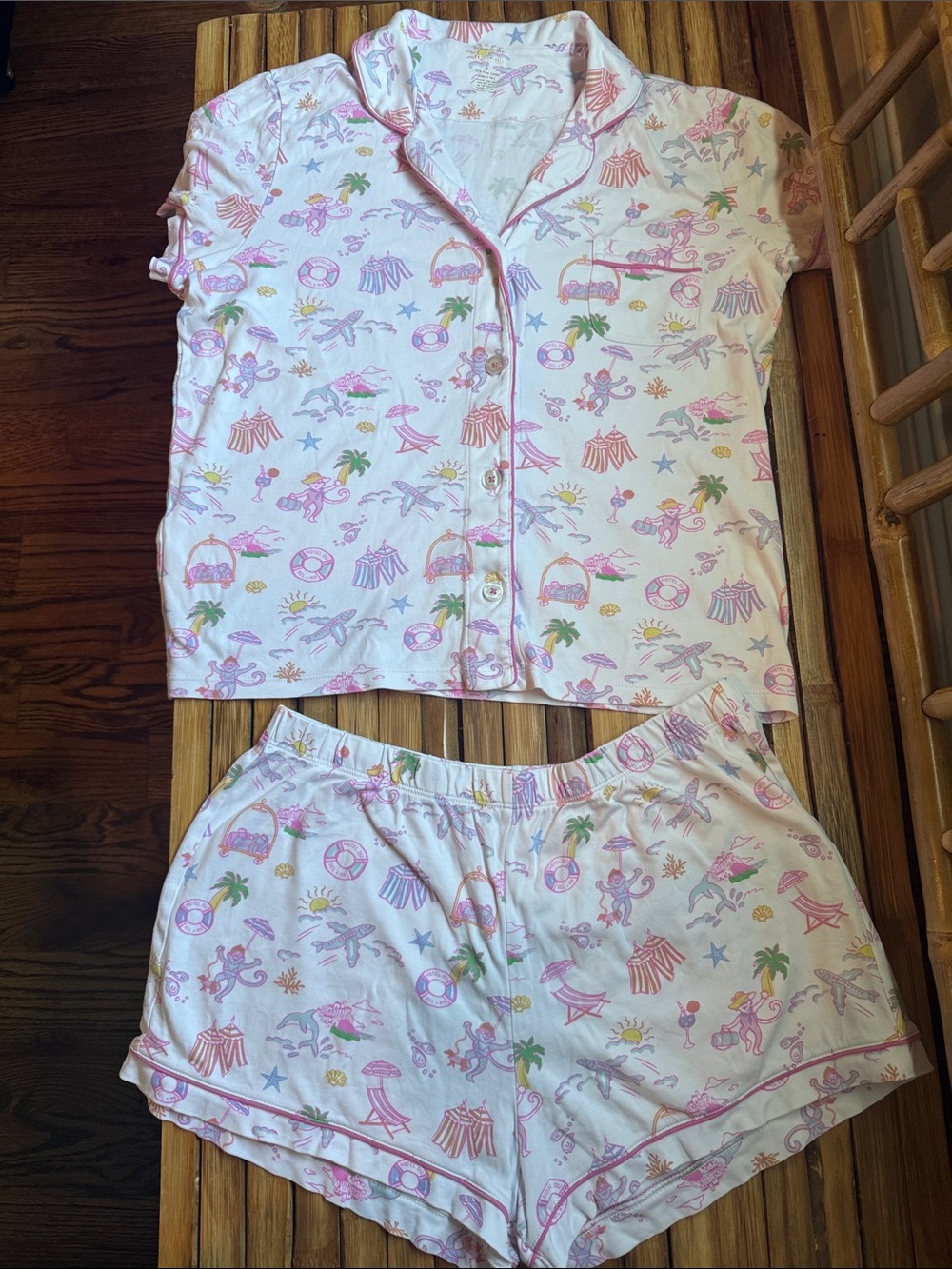 ✈️💓 Roller Rabbit x Stoney Clover Hotel Travel Beach-Print Pajama Set